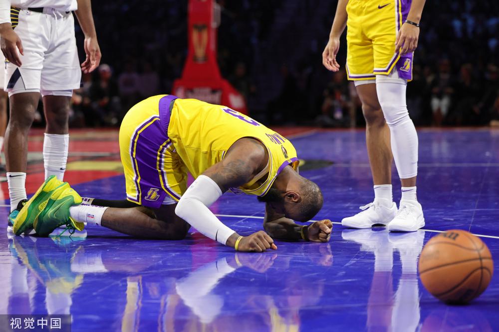 其胸前赞助 其胸前赞助