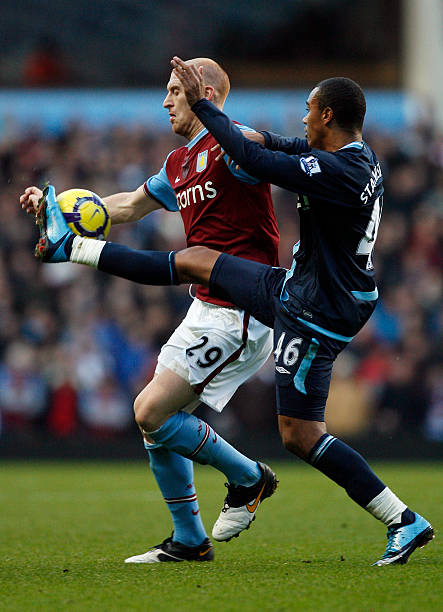 他的兴趣并 他的兴趣并